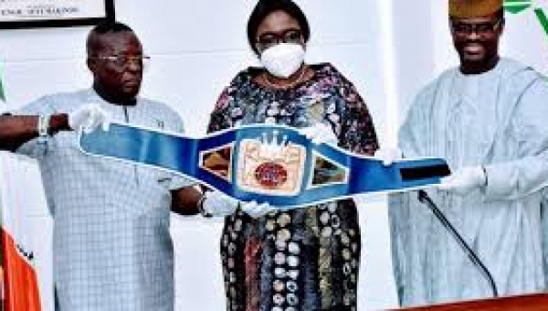 Oyo State to host world boxing fight as Makinde receives Championship belt 